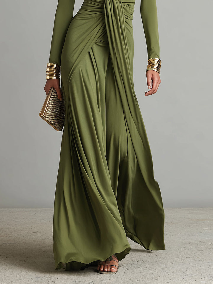 Olivgrünes Seiden-Maxikleid mit V-Ausschnitt