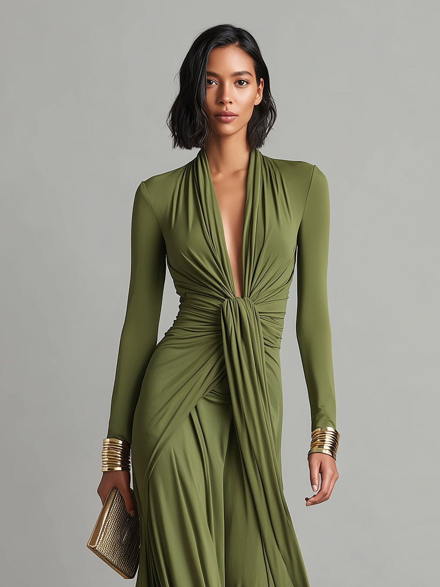 Olivgrünes Seiden-Maxikleid mit V-Ausschnitt