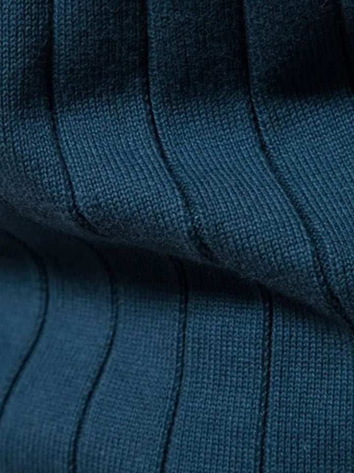Strickjacke mit Reißverschluss in einfarbigem Jacquard